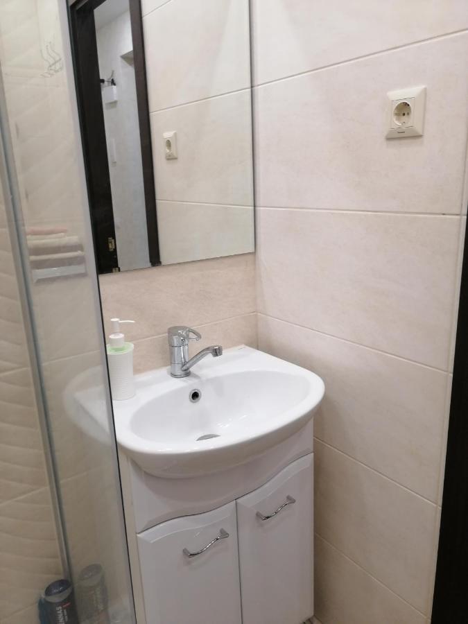 Dilera Apartments On Moskovsky Prospekt 8 วีเต็บส์ ภายนอก รูปภาพ